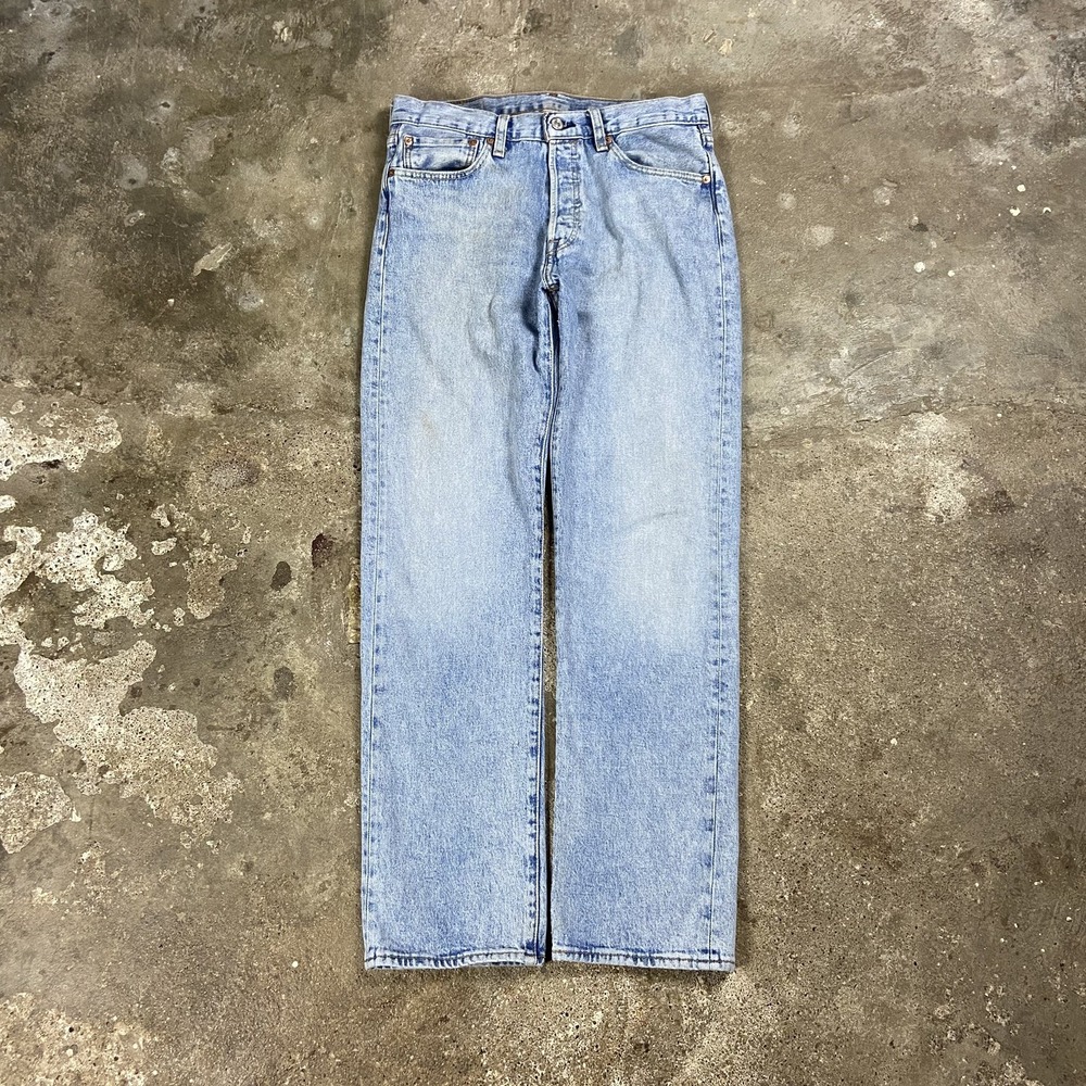 Levi's 501 XX Jeans Size 32x32 Blue Denim Light Wash Button Fly Straight Leg Fit